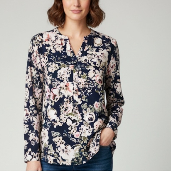 Roz & Ali Tops - Roz & Ali Navy Floral Blouse